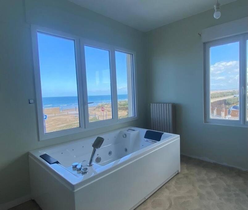 Spa Privatif Face Mer Riva Romantic & Spa Уистреам Экстерьер фото